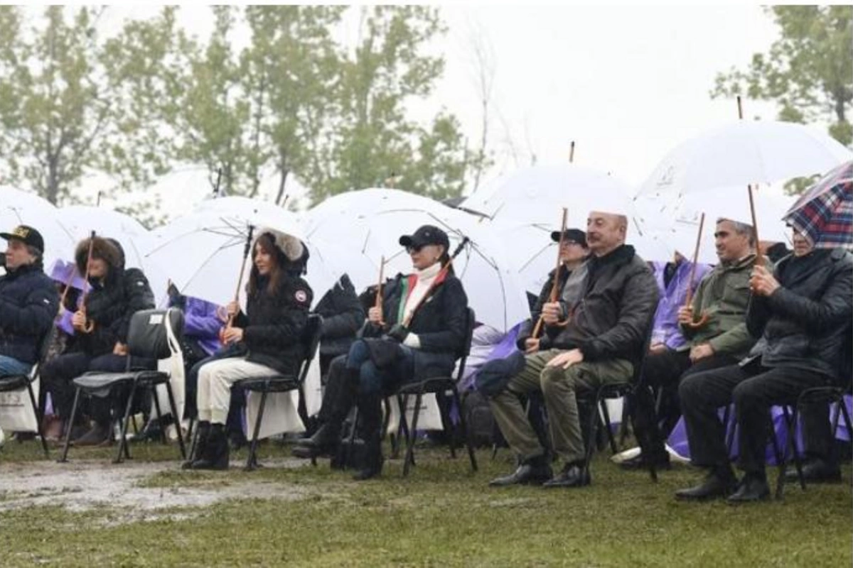 “Xarıbülbül” Beynəlxalq Folklor Festivalının açılış konserti başa çatdı — YENİLƏNİB