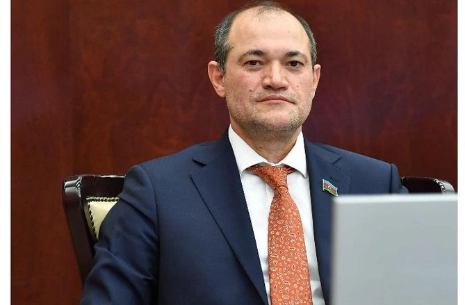 Bu cür qəzaların qarşısının almaq üçün yükdaşımalar dəmir yolu ilə həyata keçirilməlidir