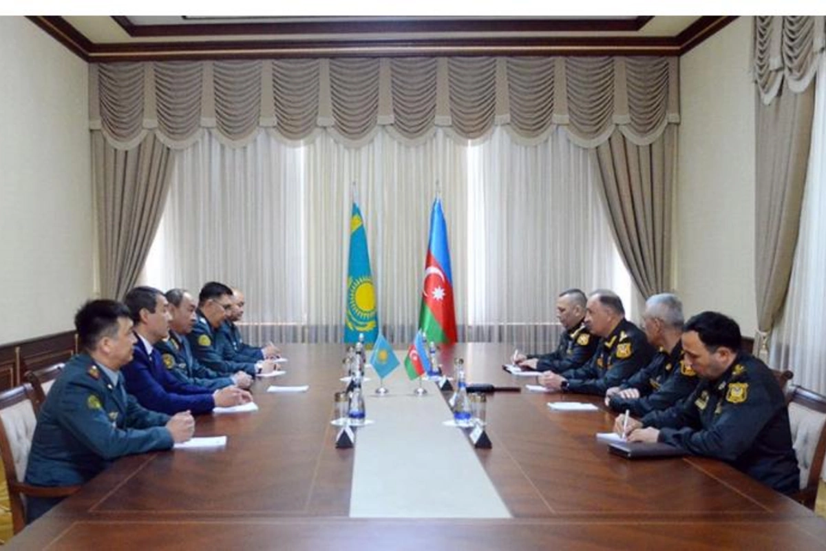Kərim Vəliyev qazaxıstanlı nümayəndə heyəti ilə görüşdü