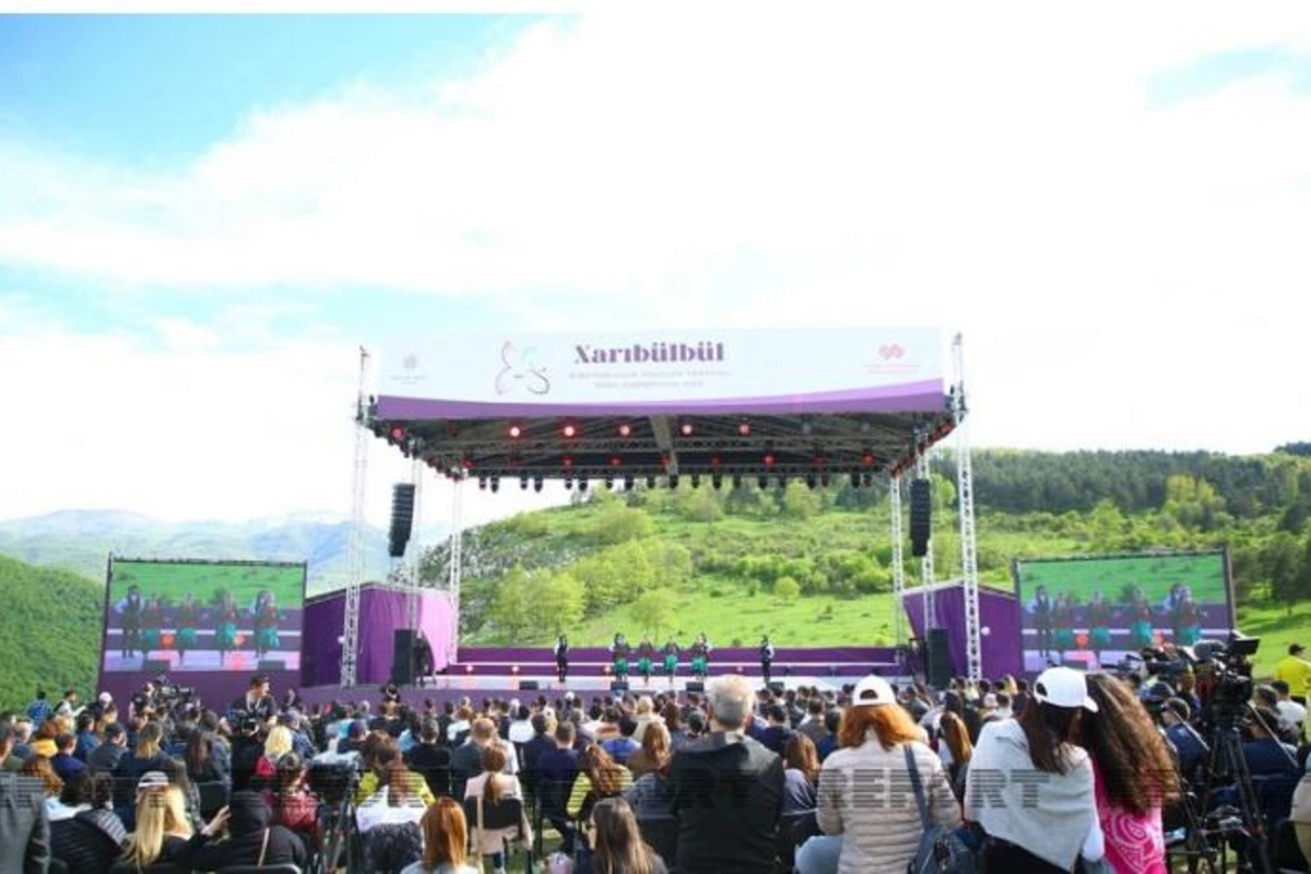 Şuşada “Xarıbülbül” Beynəlxalq Folklor Festivalı başa çatdı — FOTOLAR