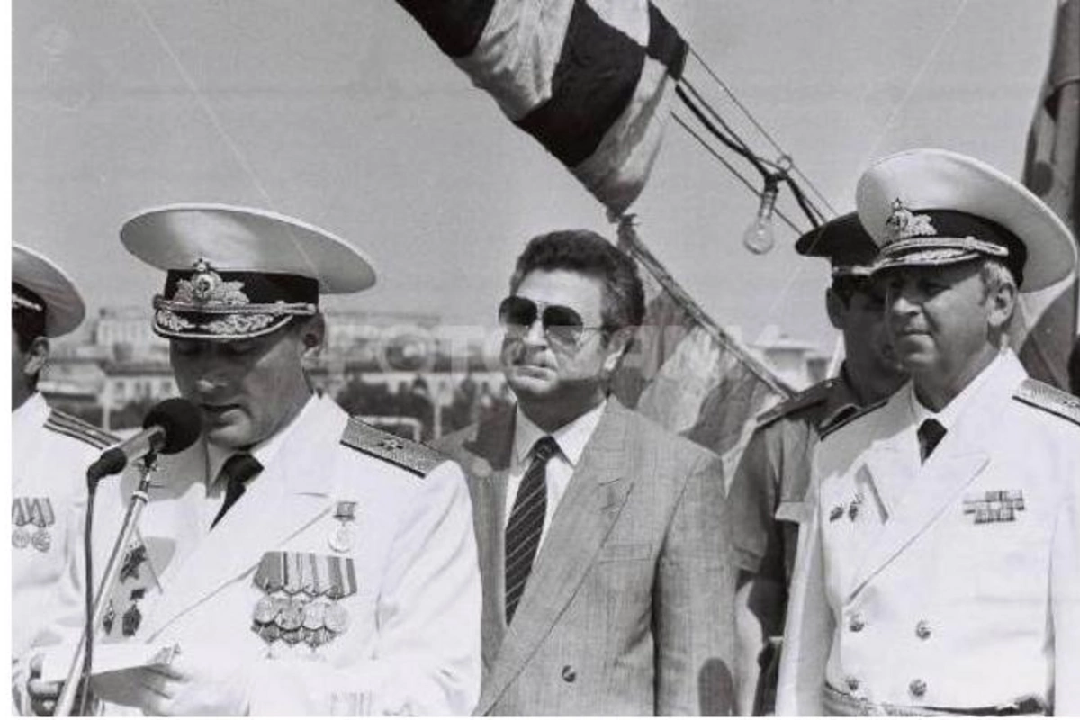 14 mayda Mütəllibov rus generalının AXC rəhbərlərini həbs təklifini niyə rədd etdi?