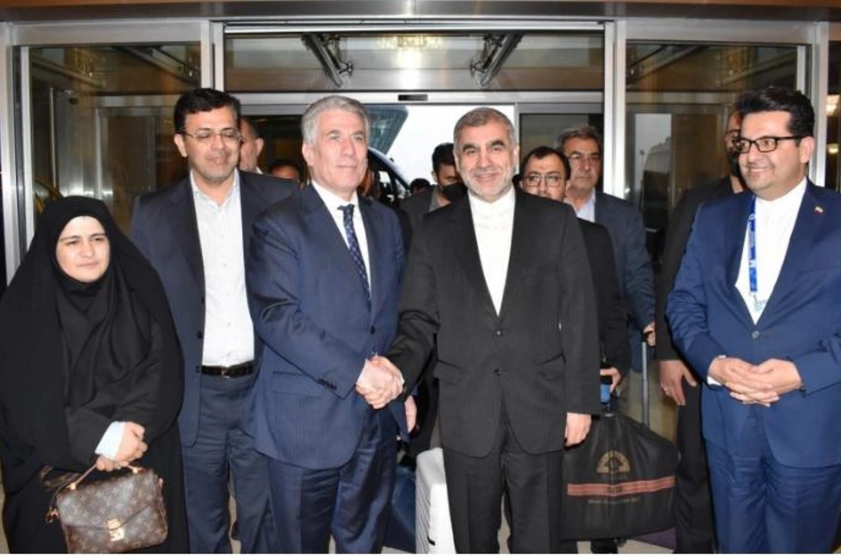 İran parlamenti sədrinin birinci müavini Azərbaycana gəldi