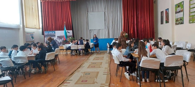 Abşeron məktəblərində “Mənim ailədə vəzifələrim” mövzusunda “Ailə həftəsi” keçirilir — FOTOLAR