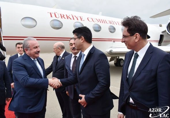 TBMM sədri Azərbaycana gəldi — FOTOLAR TBMM sədri Azərbaycana gəldi — FOTOLAR