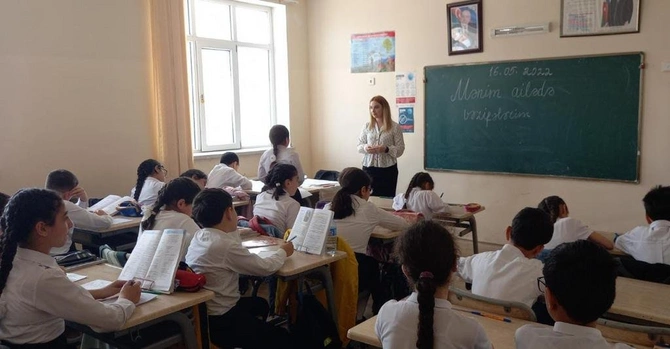 Abşeron məktəblərində “Mənim ailədə vəzifələrim” mövzusunda “Ailə həftəsi” keçirilir — FOTOLAR