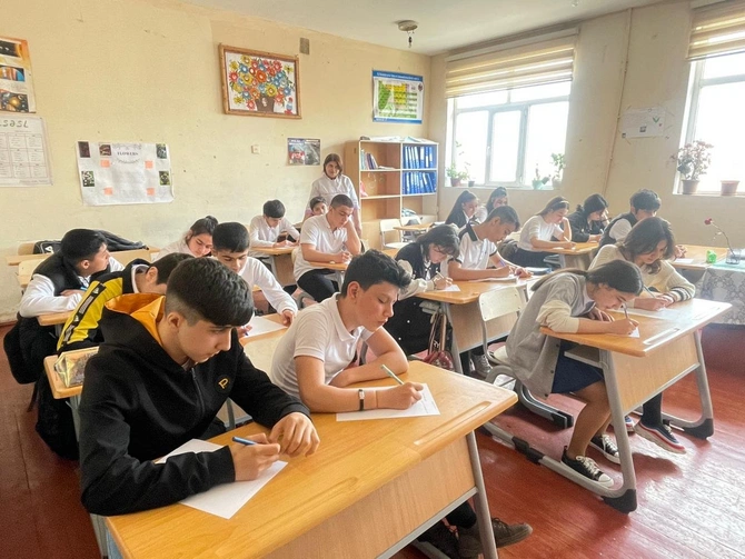 Abşeron məktəblərində “Mənim ailədə vəzifələrim” mövzusunda “Ailə həftəsi” keçirilir — FOTOLAR