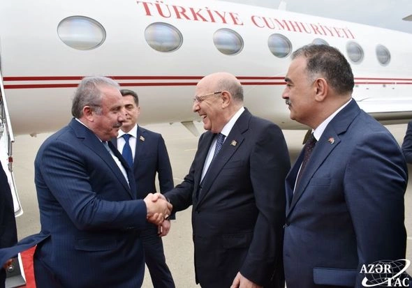 TBMM sədri Azərbaycana gəldi — FOTOLAR TBMM sədri Azərbaycana gəldi — FOTOLAR