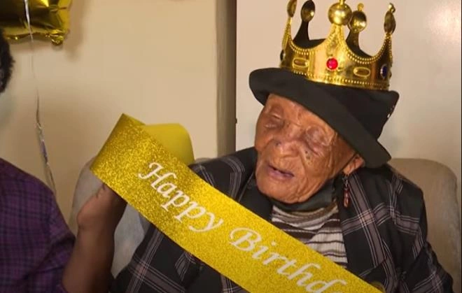 128 yaşlı qadın uzunömürlülüyün sirrini açdı — FOTOLAR
