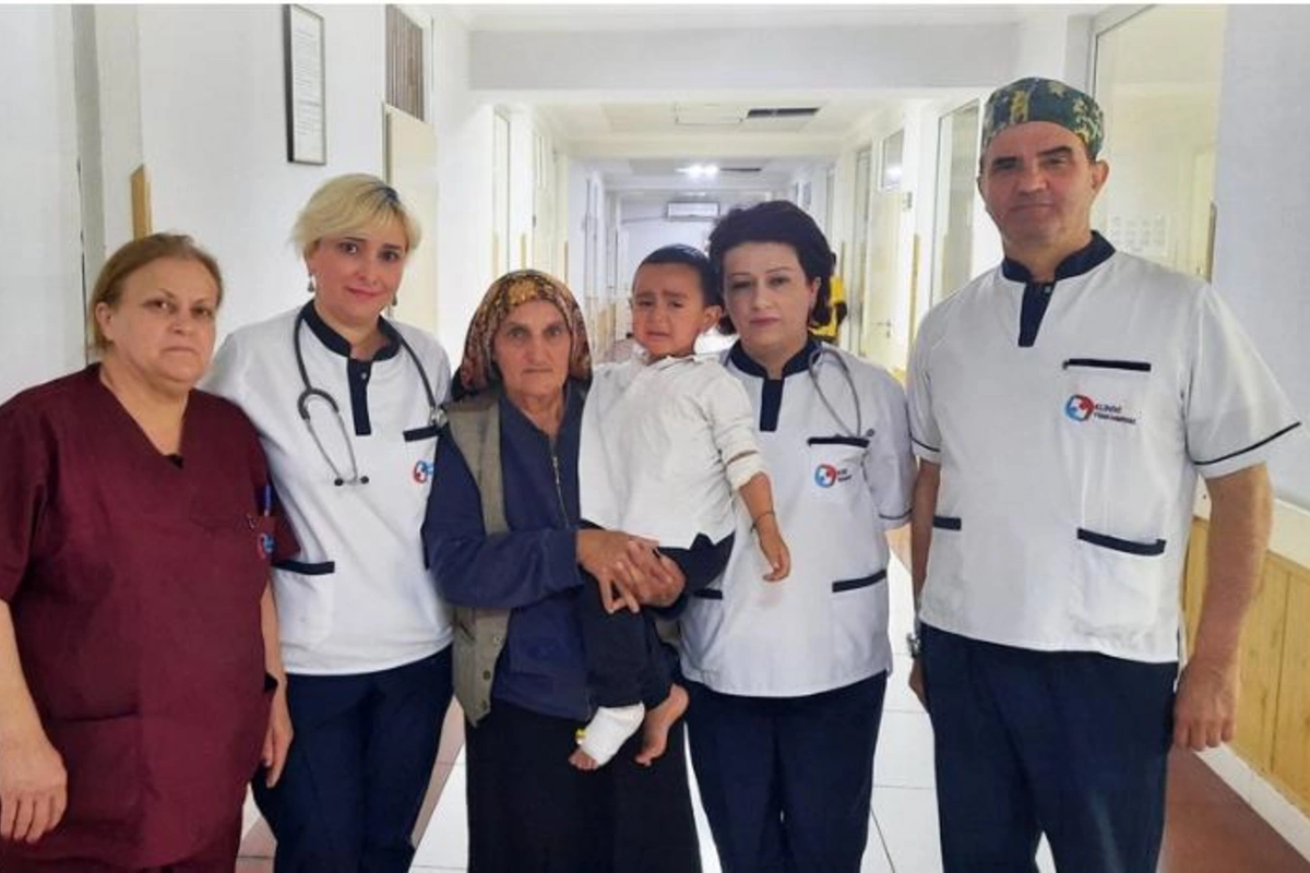 İlan sancmış üç yaşlı körpə 19 gündən sonra sağaldı
