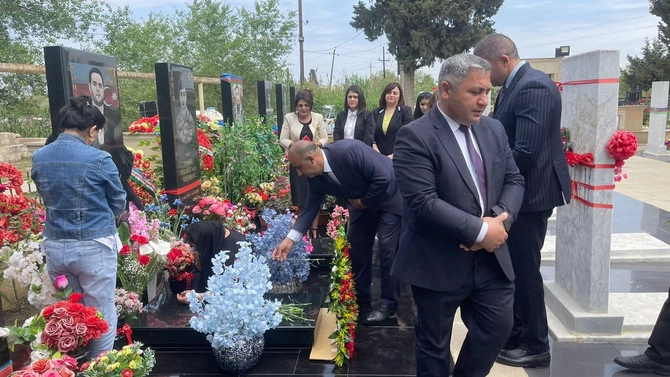 Salyanda şəhidin məzarı ziyarət olundu — FOTOLAR