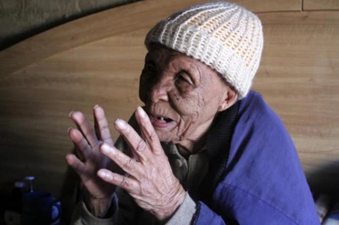 128 yaşlı qadın uzunömürlülüyün sirrini açdı — FOTOLAR