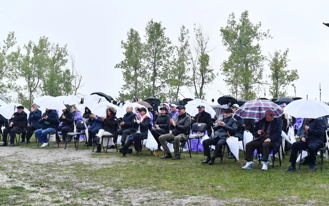 V “Xarıbülbül” Beynəlxalq Folklor Festivalı bir daha dünyaya bəyan etdi: Vətəndən pay olmaz! V “Xarıbülbül” Beynəlxalq Folklor Festivalı bir daha dünyaya bəyan etdi: Vətəndən pay olmaz!