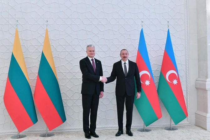 Litva prezidentinin rəsmi qarşılanma mərasimi oldu — FOTOLAR