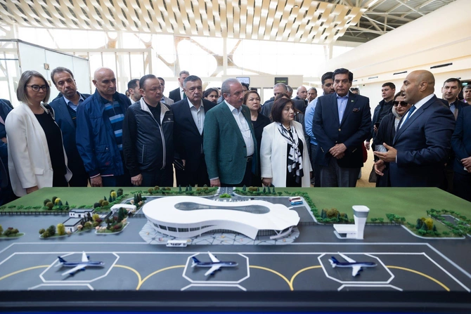 TBMM sədri: “Xarıbübül artıq can Azərbaycanın bayrağı altında coşqu ilə açır” TBMM sədri: “Xarıbübül artıq can Azərbaycanın bayrağı altında coşqu ilə açır”