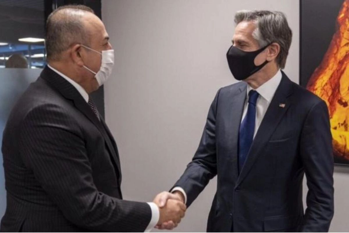 Blinkenlə Çavuşoğlunun görüşü başladı