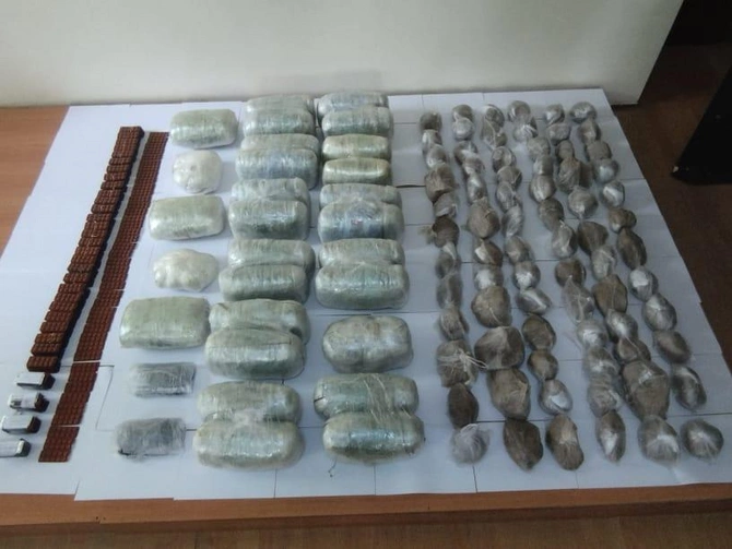 Narkotik qaçaqmalçıları Azərbaycan sərhədçilərinə atəş açdı — FOTOLAR Narkotik qaçaqmalçıları Azərbaycan sərhədçilərinə atəş açdı — FOTOLAR