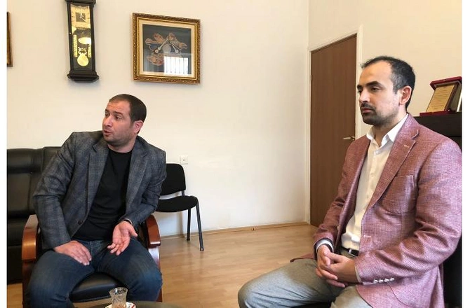Vahid Əhmədov “Dördbucaq” layihəsində: “Nazirlərimizin 50-60 faizinin Quba-Xaçmaz bölgəsində villası var” — FOTOLAR
