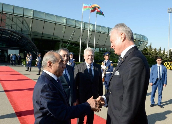 Litva prezidentinin Azərbaycana rəsmi səfəri başa çatdı — FOTOLAR