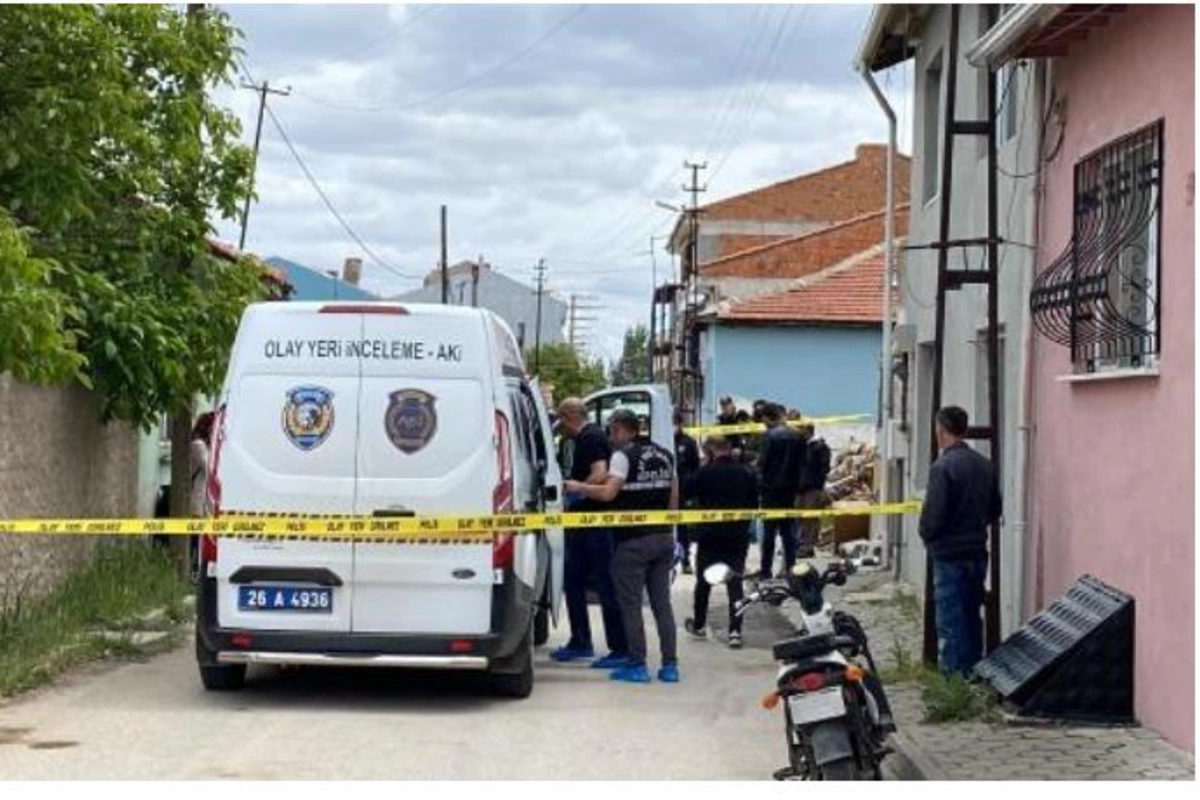 15 yaşlı oğlan anasını öldürdü, qonşularını yaraladı — FOTO