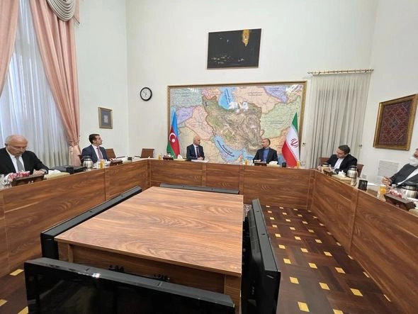 Şahin Mustafayev İranın xarici işlər naziri ilə görüşdü — FOTO