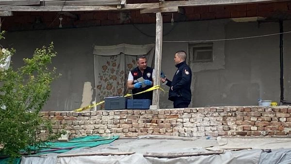 15 yaşlı oğlan anasını öldürdü, qonşularını yaraladı — FOTO