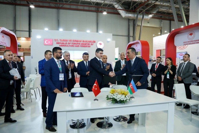 “Azersun Holding” Beynəlxalq Kənd Təsərrüfatı və Qida Sənayesi sərgisində iştirak edir — FOTOLAR “Azersun Holding” Beynəlxalq Kənd Təsərrüfatı və Qida Sənayesi sərgisində iştirak edir — FOTOLAR