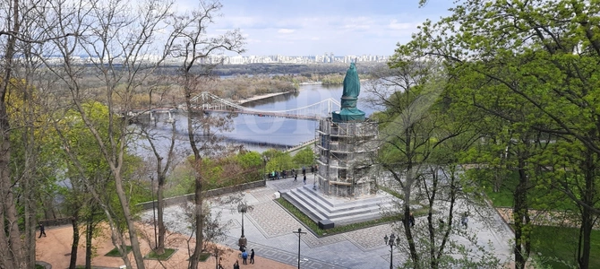 Döyüş heykəlləri — Kiyevdən xüsusi reportaj