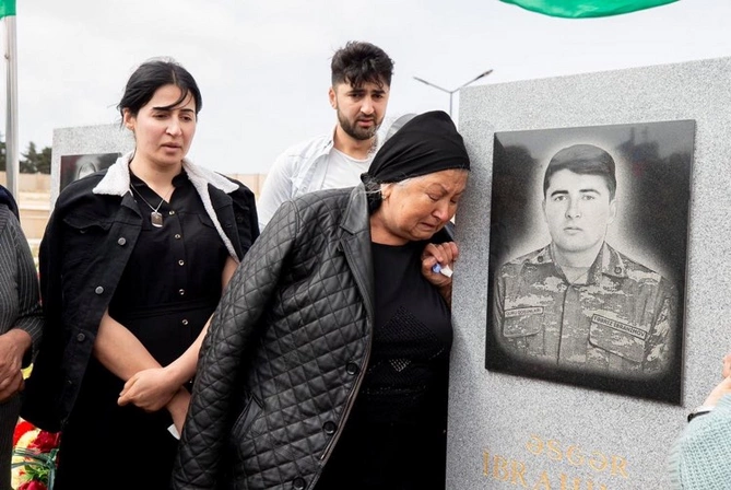 Şəhid Təbriz İbrahimovun məzarı ziyarət olundu — FOTOLAR