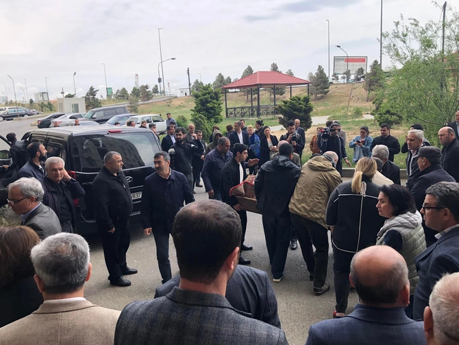 Jurnalist Qadir İbrahimli ilə vida mərasimi keçirilir — FOTOLAR