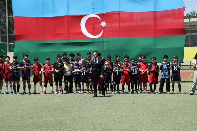 Abşeronda Vətən Müharibəsi Qəhrəmanının xatirəsinə həsr edilmiş mini futbol turniri keçirildi — FOTOLAR