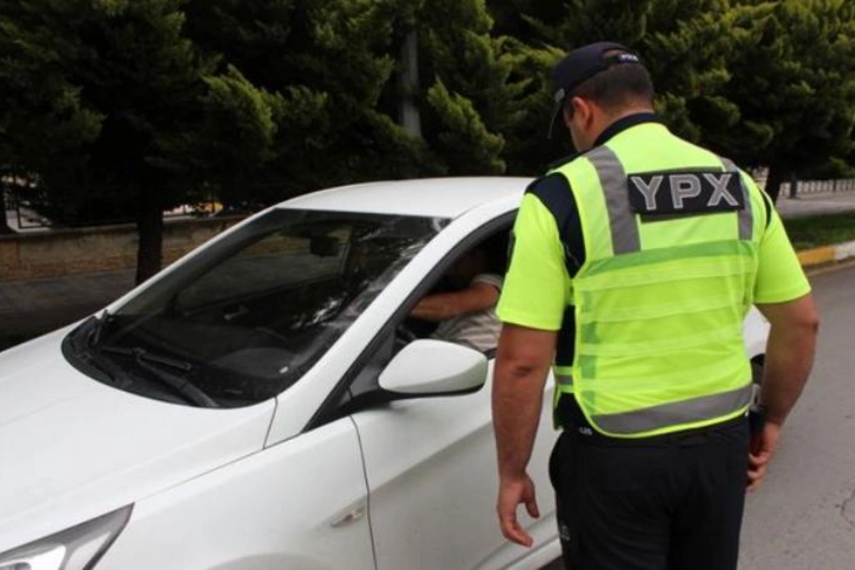 Polis qaydaları pozan sürücülər cərimələdi