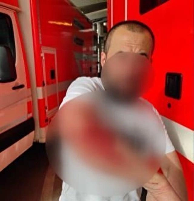 Alman polislər oyuncaq tapançaya görə türkü vəhşicəsinə döydülər — FOTOLAR Alman polislər oyuncaq tapançaya görə türkü vəhşicəsinə döydülər — FOTOLAR