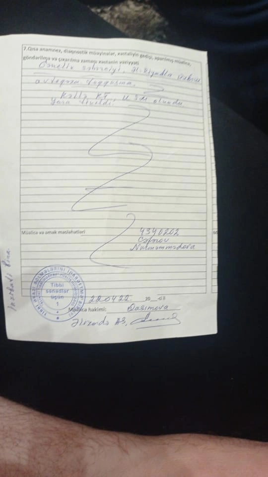 Sürücüdən ŞİKAYƏT: Nə “Atəşgah” sığorta, nə “A-Group” , nə də Yasamal polisi maraqlanır — FOTOFAKT