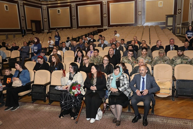 Xırdalanda “Jest dilində vətən və vətənpərvərlik mövzusu” layihəsinin yekun tədbiri keçirildi — FOTOLAR Xırdalanda “Jest dilində vətən və vətənpərvərlik mövzusu” layihəsinin yekun tədbiri keçirildi — FOTOLAR