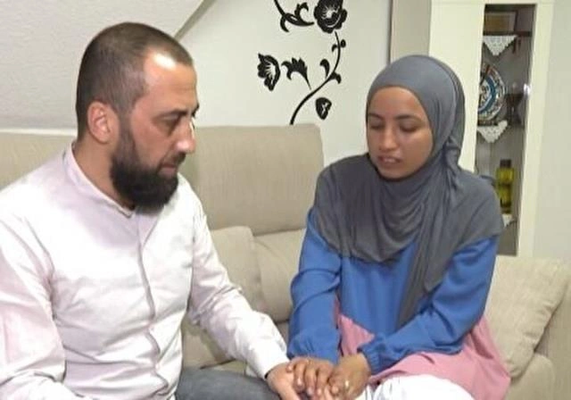 Alman polislər oyuncaq tapançaya görə türkü vəhşicəsinə döydülər — FOTOLAR Alman polislər oyuncaq tapançaya görə türkü vəhşicəsinə döydülər — FOTOLAR