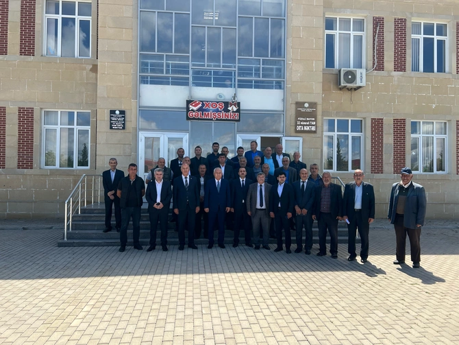 Alı Alıyev Sabirabadda səyyar-qəbul keçirdi — FOTOLAR Alı Alıyev Sabirabadda səyyar-qəbul keçirdi — FOTOLAR