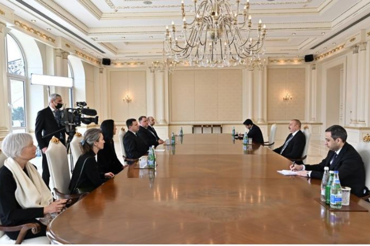 Prezident Estoniya parlamentinin sədrini qəbul etdi — YENİLƏNİB