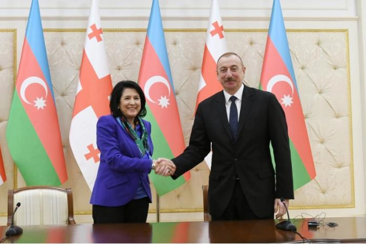 İlham Əliyev gürcüstanlı həmkarını təbrik etdi