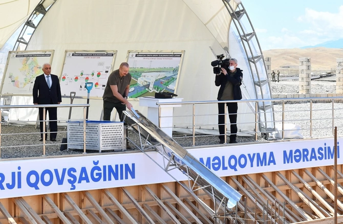 İlham Əliyev və Mehriban Əliyeva “Cəbrayıl” enerji qovşağının təməlini qoydular — YENİLƏNDİ İlham Əliyev və Mehriban Əliyeva “Cəbrayıl” enerji qovşağının təməlini qoydular — YENİLƏNDİ