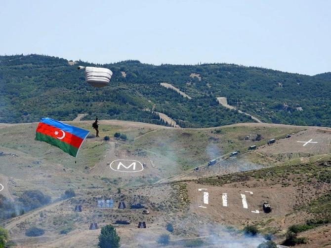 Azərbaycan hərbçiləri Türkiyədəki təlimdə növbəti tapşırıqları icra etdi — VİDEO