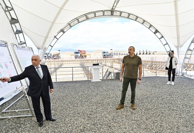 İlham Əliyev və Mehriban Əliyeva “Cəbrayıl” enerji qovşağının təməlini qoydular — YENİLƏNDİ İlham Əliyev və Mehriban Əliyeva “Cəbrayıl” enerji qovşağının təməlini qoydular — YENİLƏNDİ