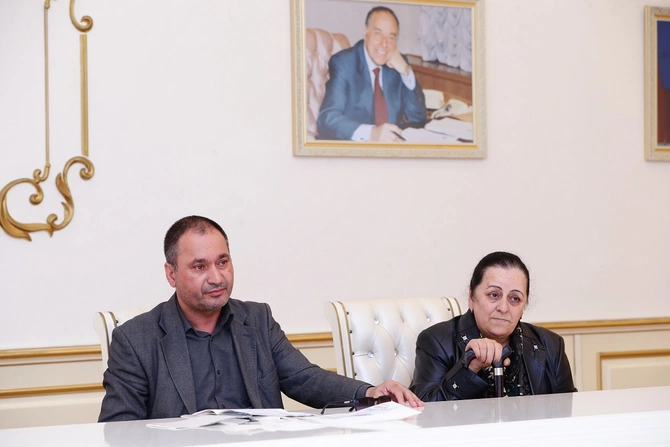 Nazir müavini Ucarda vətəndaşları qəbul etdi — FOTOLAR Nazir müavini Ucarda vətəndaşları qəbul etdi — FOTOLAR