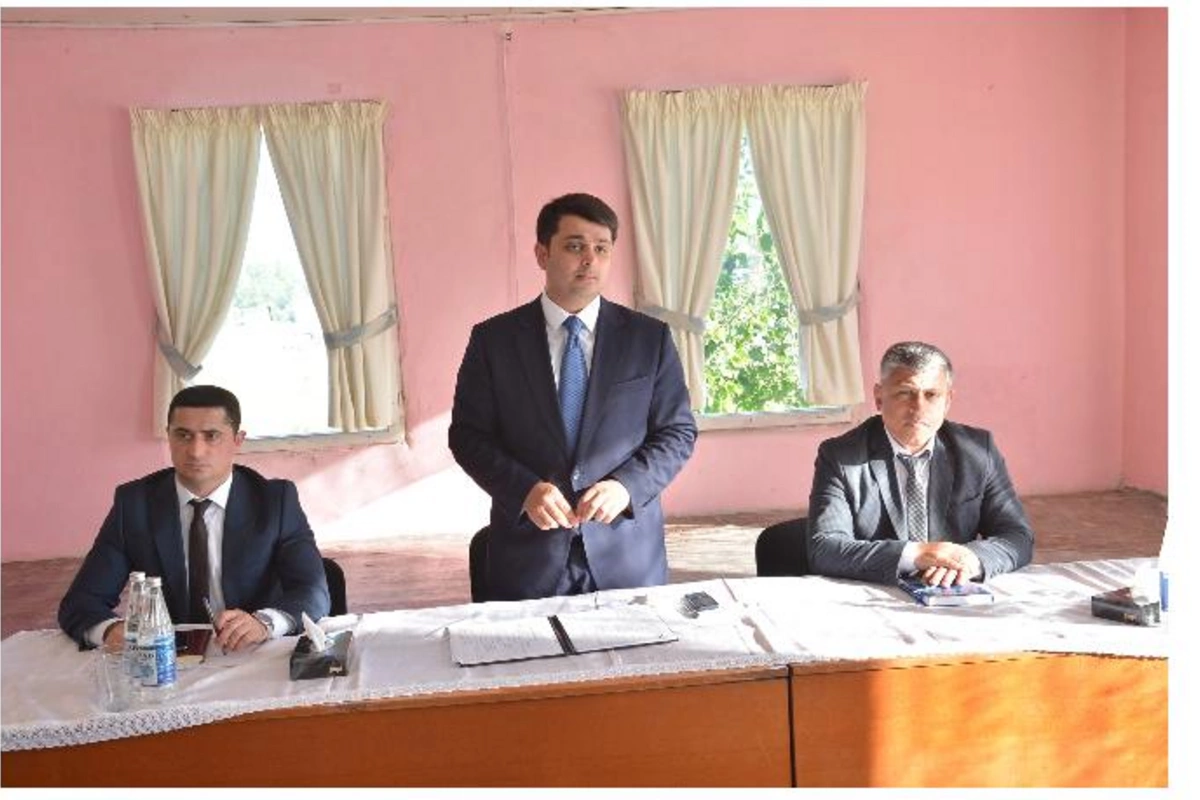 Neftçala Rayon İcra Hakimiyyətinin başçısı vətəndaşları qəbul edib — FOTOLAR