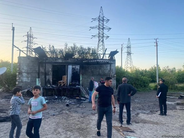 Övladına toy edən ailənin evi yandı