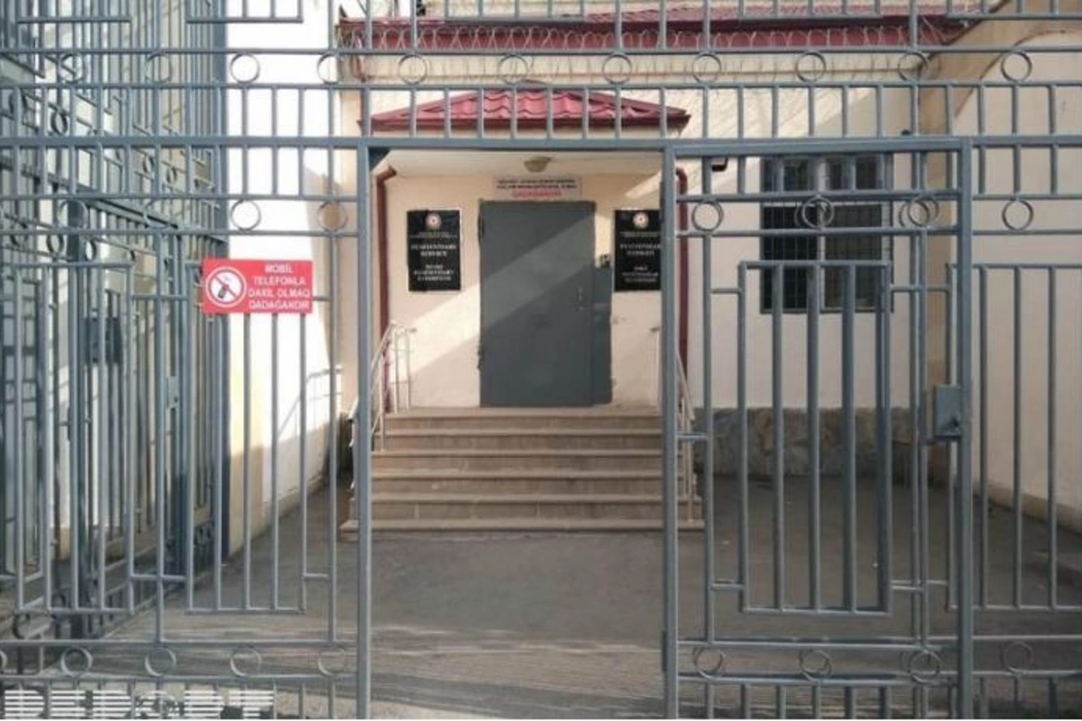 Kürdəmirin sabiq icra başçısı ilə həbs olunan şöbə müdiri əfv edildi