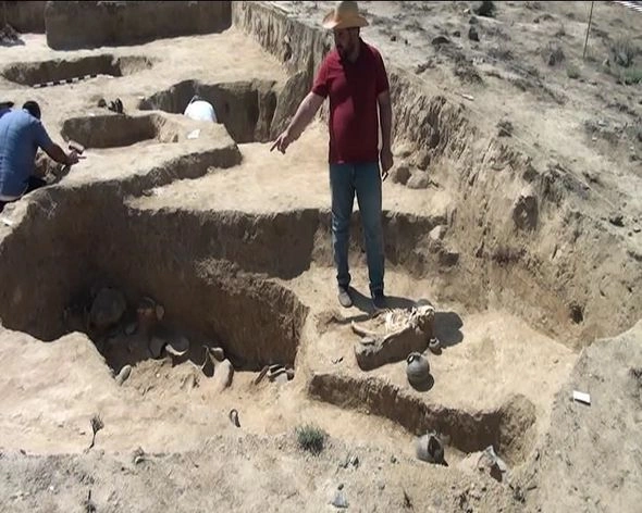 Goranboyda eradan əvvəl IX-VIII əsrlərə aid insan skeletləri aşkarlandı —FOTOLAR
