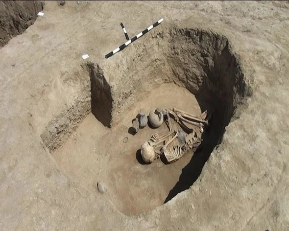 Goranboyda eradan əvvəl IX-VIII əsrlərə aid insan skeletləri aşkarlandı —FOTOLAR