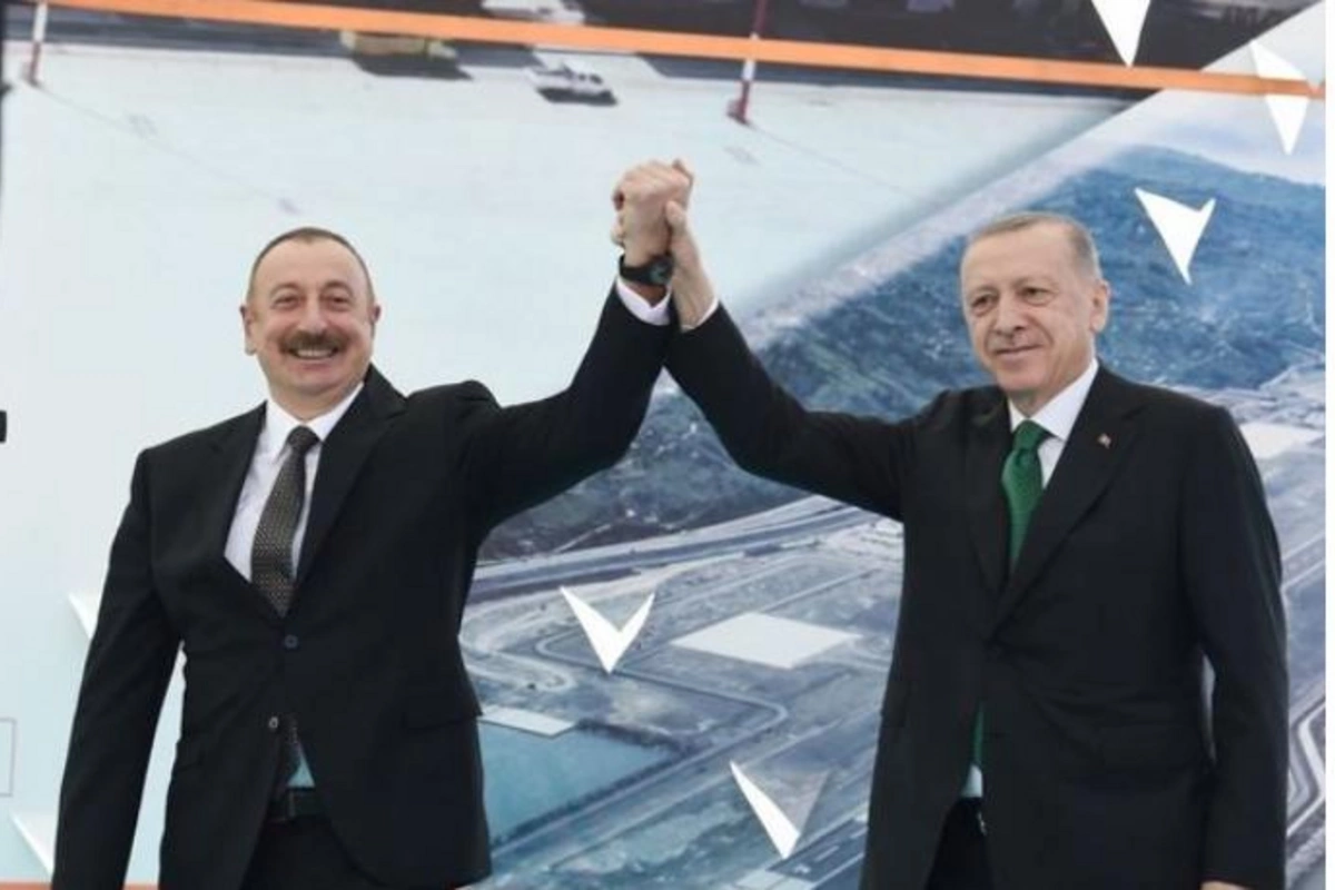 Prezidentlər “TEKNOFEST Azərbaycan”da sərgi zonasındakı pavilyonlarla tanış oldular