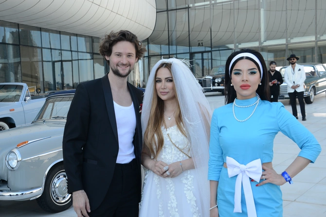 Bakıda klassik avtomobillərin yürüşü oldu — FOTOLAR