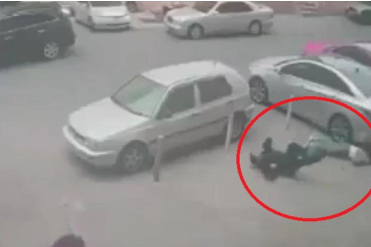 Özünü binadan ataraq kişinin başına düşən qızla bağlı RƏSMİ AÇIQLAMA